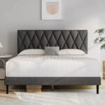 Tufted upholstered Bed