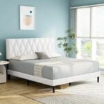 Tufted upholstered Bed